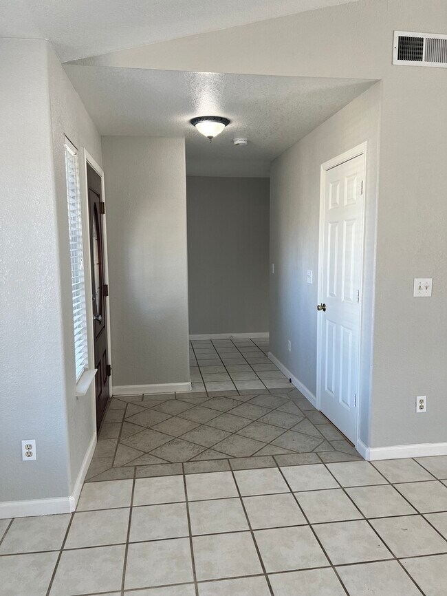 Foto del edificio - 1731 Third St