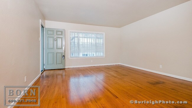 Building Photo - 145 Gardiner Ave