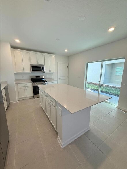 Building Photo - 6068 Zen Wy