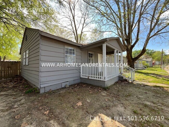 Building Photo - 179 Roosevelt Rd