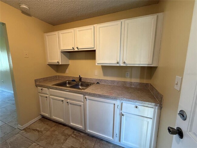 Foto del edificio - 2744 Botts Landing Rd