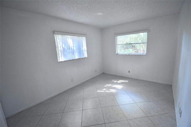 Foto del edificio - 11540 NW 40th Ct