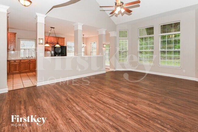 Foto del edificio - 5611 Branthurst Dr