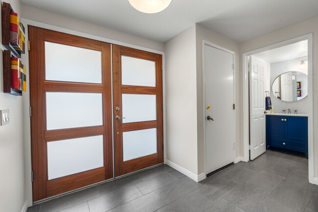 Foto del edificio - 24529 Starlight Ln