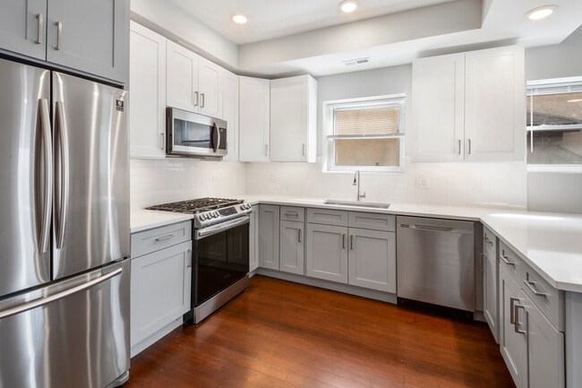 Foto del edificio - 4637 N Dover St