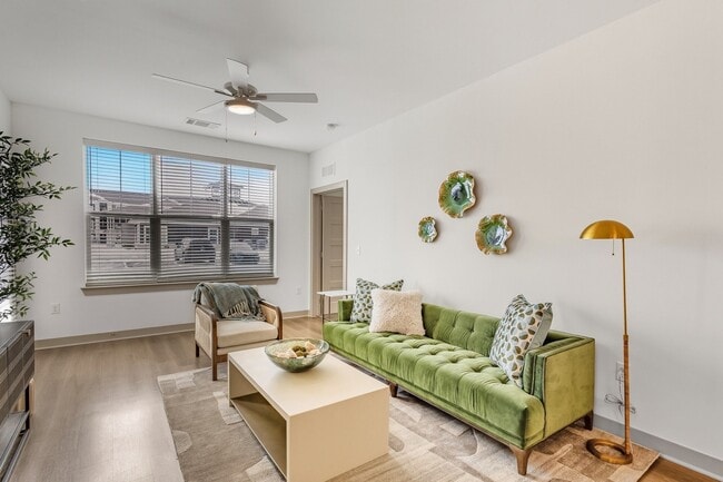 Building Photo - Allure Apartments LLC