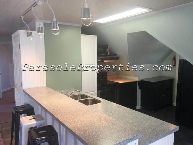 Foto del edificio - 704 Cooney St