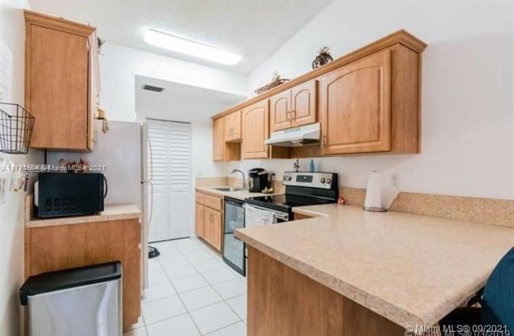 Foto del edificio - 9213 NW 18th St  9213 Pembroke Pines Fl 33024