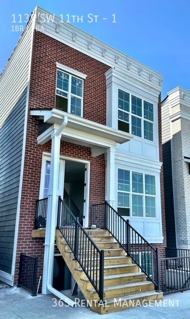 Building Photo - 1135 SW 11th St