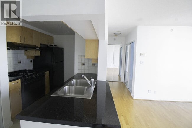 Building Photo - 198 Aquarius Mews