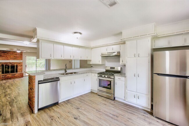 Building Photo - 4 br, 2 bath House - 839 Corydon Dr
