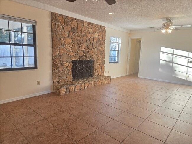 Building Photo - 2900 N Mills Ave