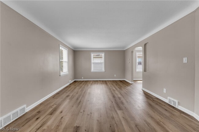 Building Photo - 10008 Edgepark Dr