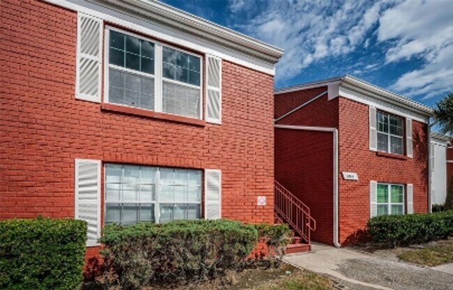 Building Photo - FOR RENT – CHARMING 1-BEDROOM CONDO IN SAINT PETERSBURG, FL