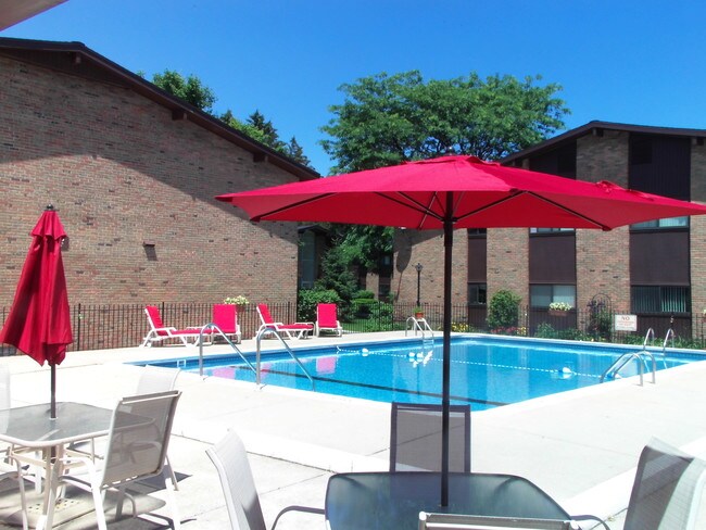 Piscina - Arbor Forest Apartments