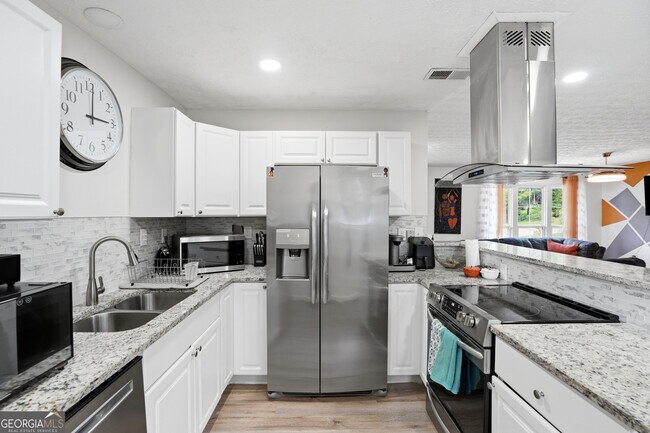 Foto del edificio - 405 King Arthur Ct
