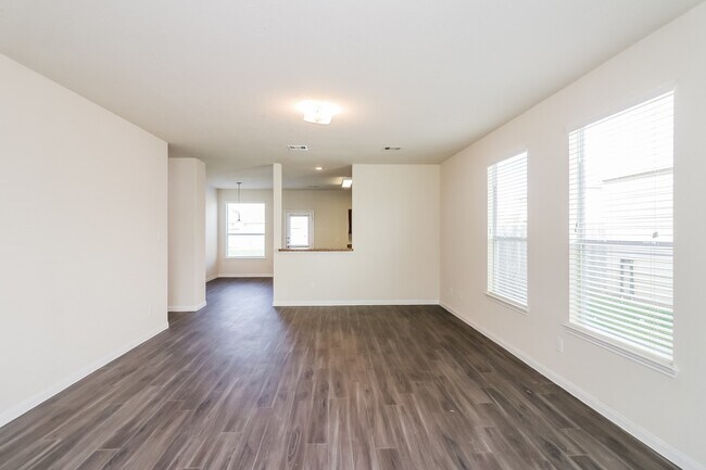 Building Photo - 1015 Cascadera Ct