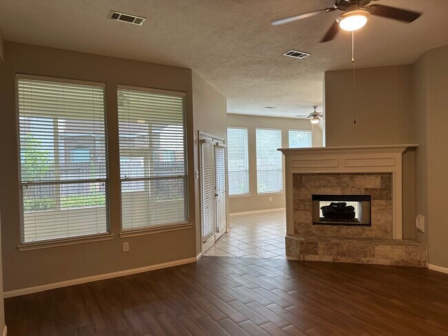 Foto del edificio - 18818 Harbor Key Cir
