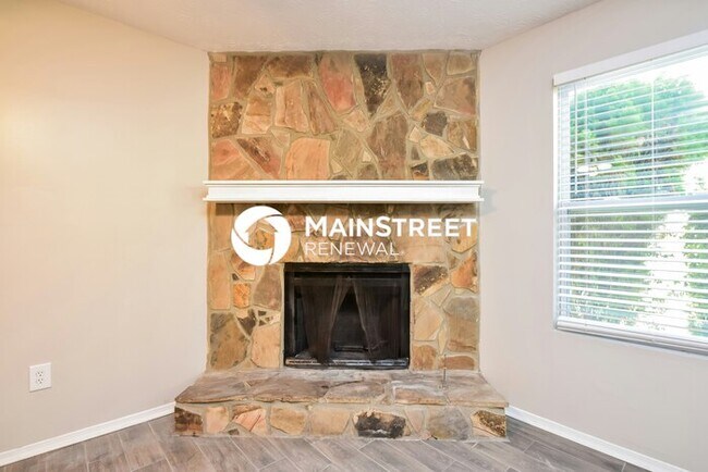 Foto del edificio - 3 Bedroom Pet-Friendly Home in Lithonia, GA with Main Street Renewal