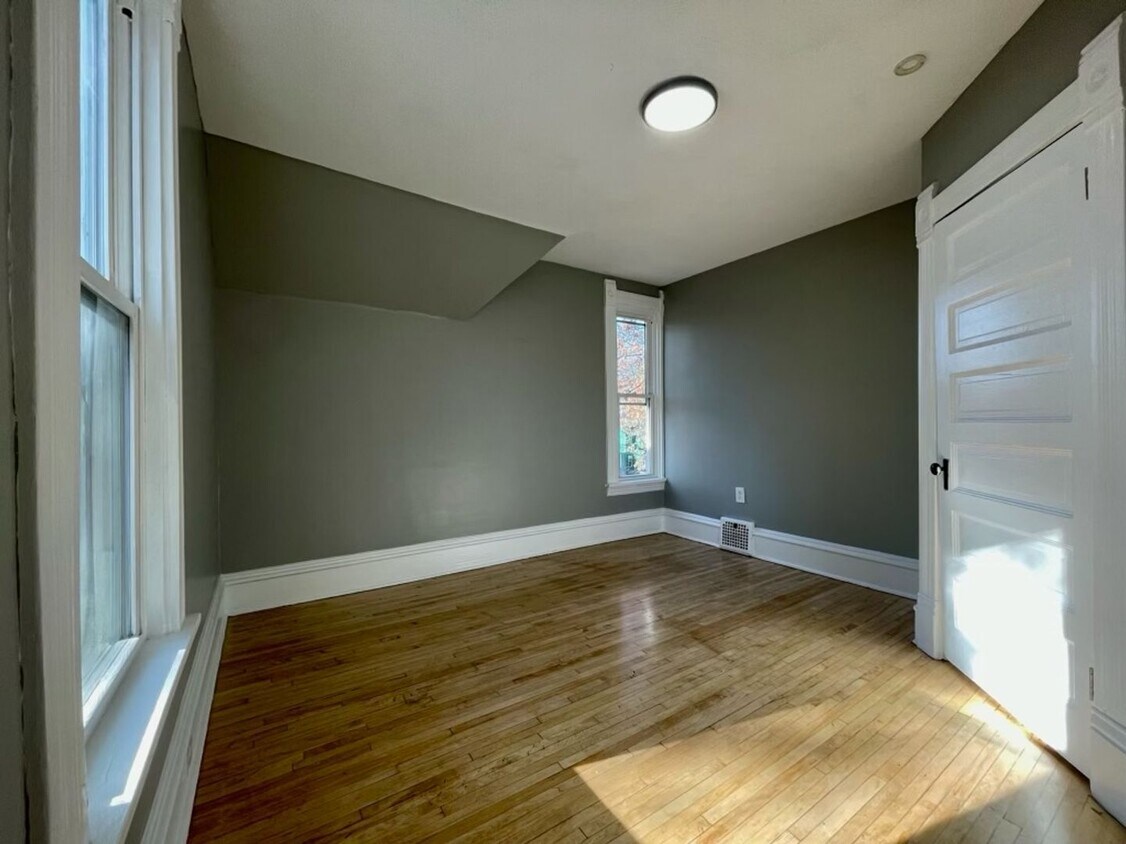 Foto principal - Captivating 3 Bedroom 1 Bathroom Single fa...