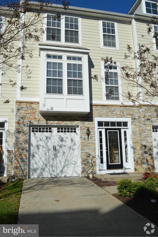 Building Photo - 303 Monroe Point Dr
