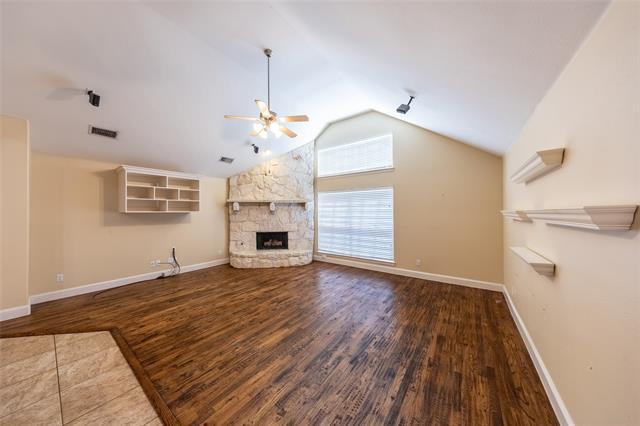 Foto del edificio - 6366 Shadywood Dr