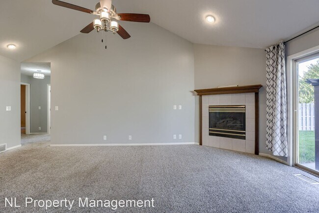 Building Photo - 3 br, 2 bath House - 16817 Pierce Street
