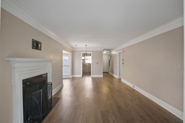 Foto del edificio - 245 Towergate Pl
