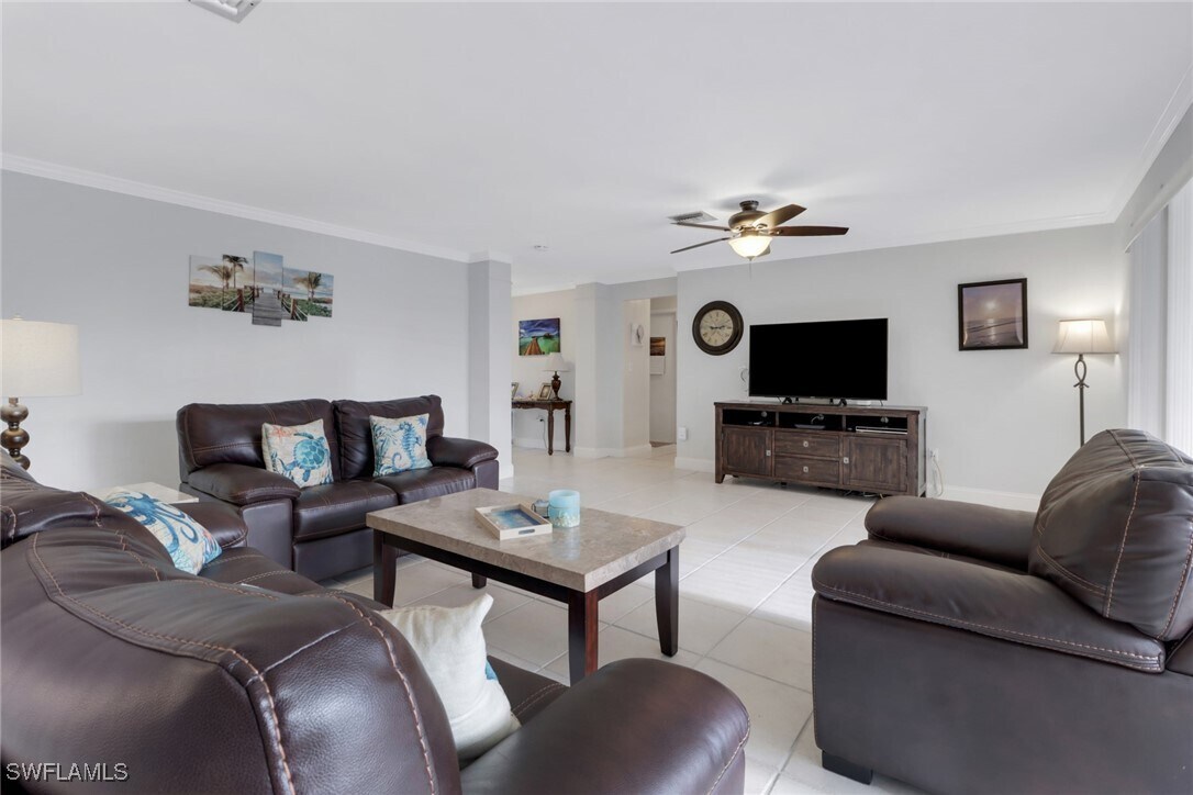 Foto del edificio - 1337 N Collier Blvd