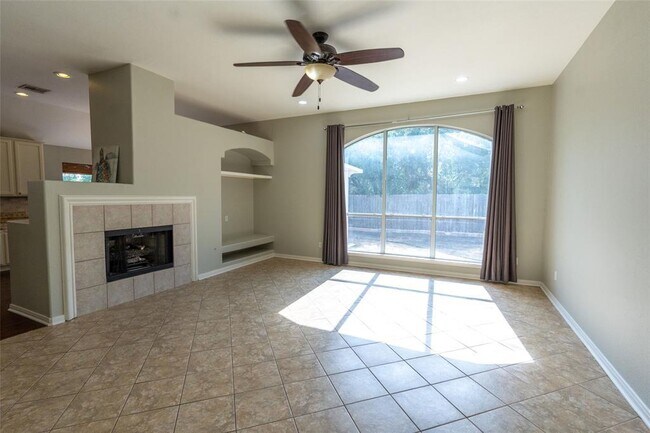 Foto del edificio - 8917 Joachim Ln