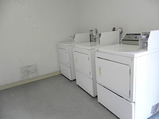 Foto del edificio - 12621 Lomas Blvd NE