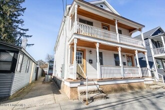 Building Photo - 53 Beekman St