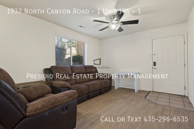 Foto del edificio - 1937 N Canyon Rd