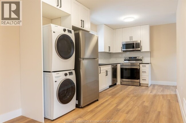 Building Photo - 3495 Bloomfield Rd