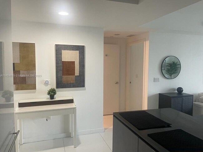 Foto del edificio - 1010 Brickell Ave