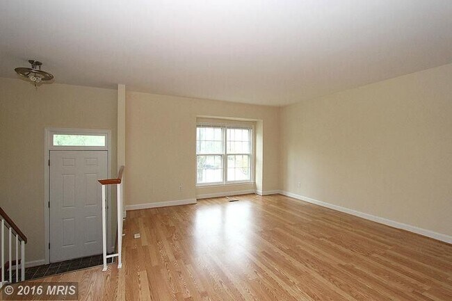 Building Photo - 14603 Cambridge Cir