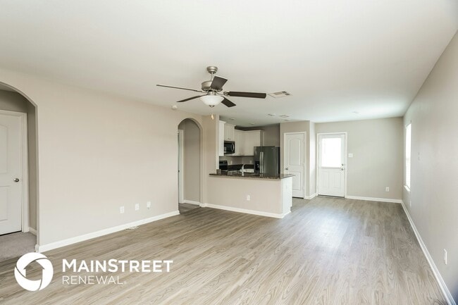 Foto del edificio - 28041 Irving Dr