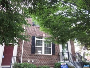 Building Photo - 2130 Lockwood Dr
