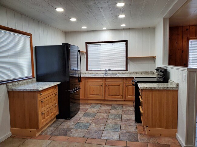 Photo - 10370 Ute Pass Ave Apartment