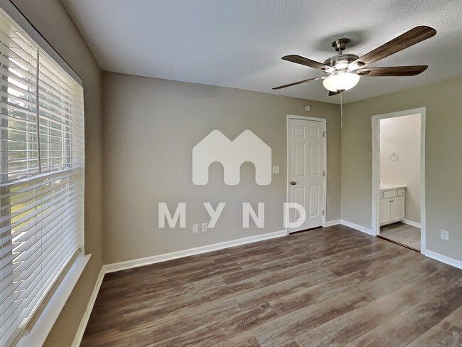 Building Photo - 1066 Bridle Creek Dr