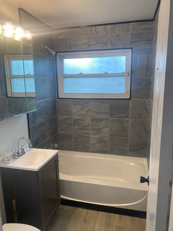 Foto del edificio - 5129 E 10th Ave