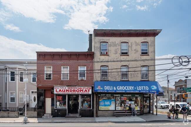 Hylan Blvd in Shore Acres, a bustling hub of activity.