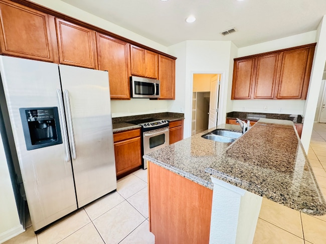 Building Photo - 12974 Vennetta Way