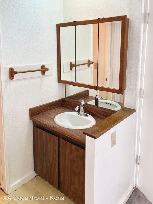 Foto del edificio - 1 br, 1 bath House - 75-5680 Kuakini Hwy #312