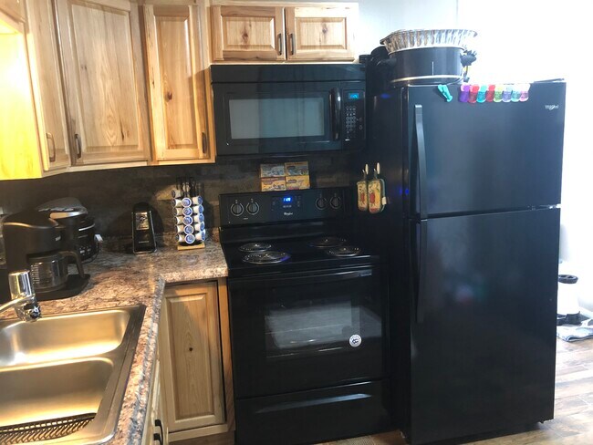 Foto del edificio - 1208 Yale Ave