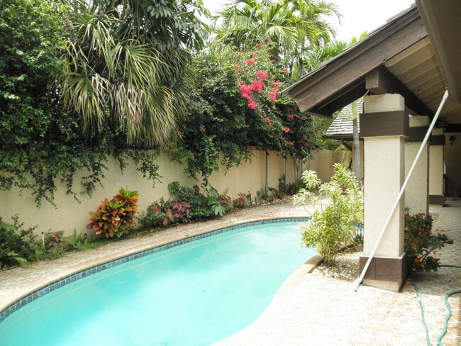 Building Photo - 6480 Contempo Ln