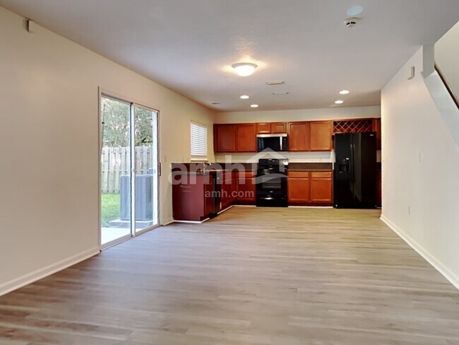 Foto del edificio - 11527 Spring Board Dr