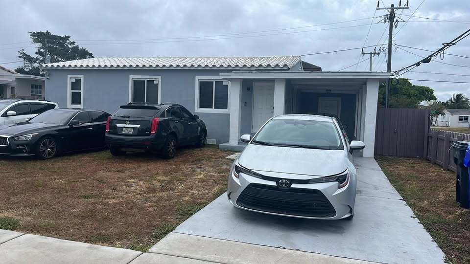 Photo - 2134 Dewey St (Hollywood, FL)