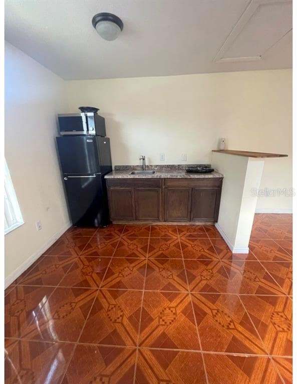 Building Photo - 313 Caribbean Dr