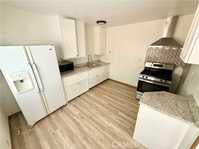 Building Photo - 156 W Escalones